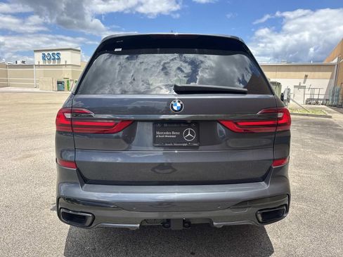 Used 2021 BMW X7 xDrive40i w/ M Sport Package AWD/4WD image 7