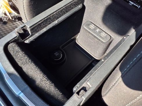 Used 2023 Dodge Charger SXT image 13