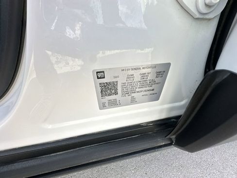 Used 2023 Chevrolet Traverse LT w/ LT Premium Package image 34