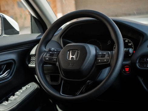 New 2027 Honda HR-V LX image 14