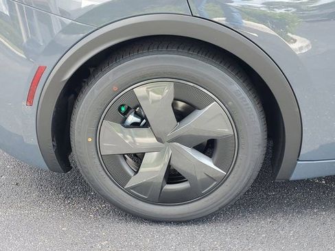 New 2026 Toyota Prius Plug-In Hybrid image 5