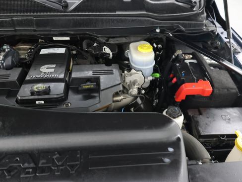 Used 2022 RAM 2500 Big Horn w/ Level C Equiment Group AWD/4WD image 18
