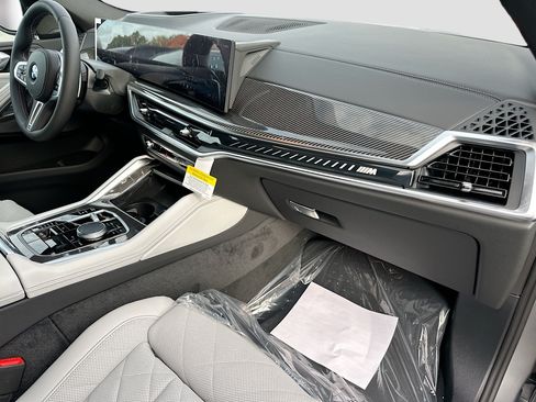 New 2027 BMW X6 M60i AWD/4WD image 24