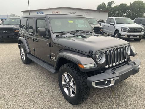 Used 2020 Jeep Wrangler Unlimited Sahara AWD/4WD image 2