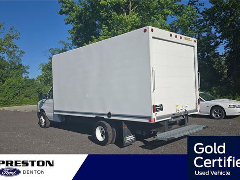 Used 2024 Ford E-450 and Econoline 450 Super Duty w/ Power Windows & Locks Group RWD image 5