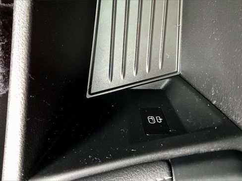 Used 2020 BMW X2 xDrive28i w/ Convenience Package image 16