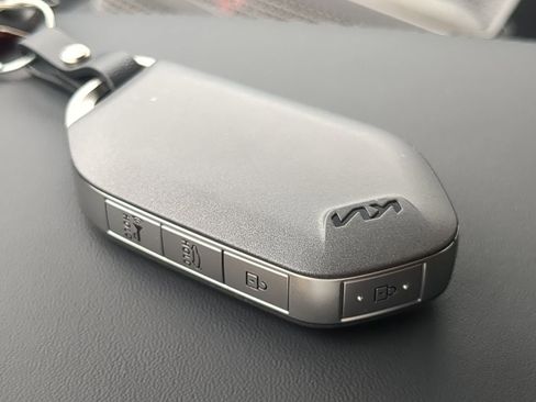 New 2025 Kia K5 LXS image 26