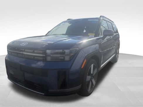 Used 2025 Hyundai Santa Fe Limited FWD image 10