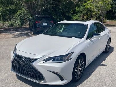 Used 2025 Lexus ES 300h w/ Premium Package