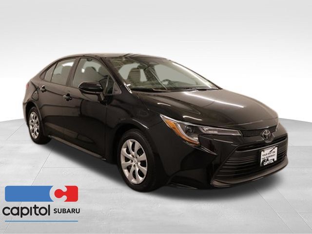 Used 2024 Toyota Corolla LE FWD image 1