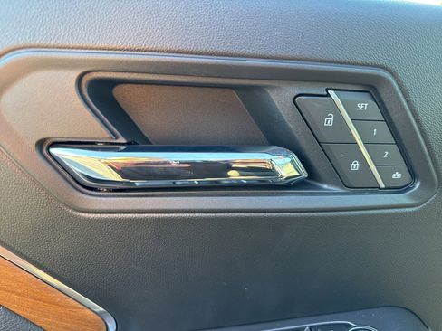 New 2026 GMC Canyon Denali w/ LPO, Denali Black Edition image 23