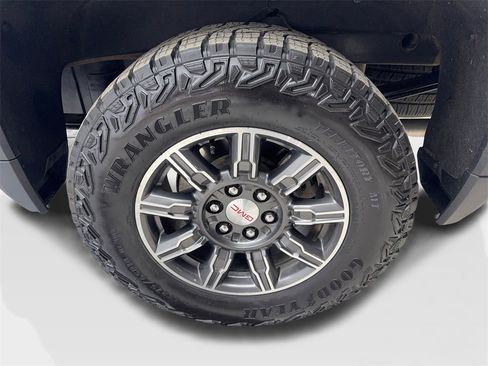 Used 2025 GMC Sierra 1500 AT4 image 86