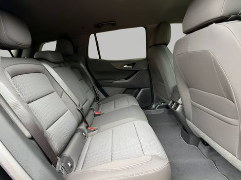 New 2027 Chevrolet Equinox LT w/ Safety and Technology Package FWD image 7