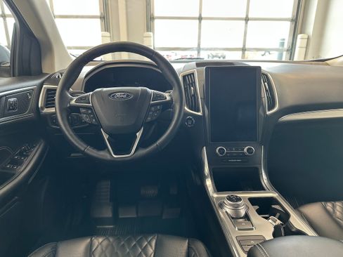 Used 2024 Ford Edge Titanium w/ Equipment Group 301A AWD/4WD image 17