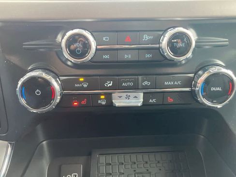 Used 2025 Ford F150 XLT w/ Equipment Group 302A MID image 28