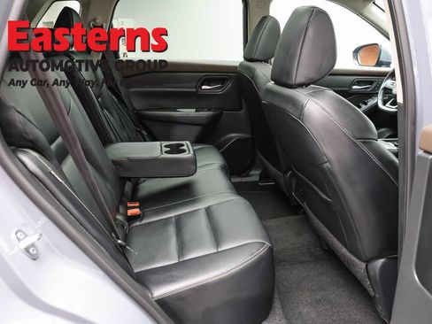 Used 2023 Nissan Rogue SL AWD/4WD image 23