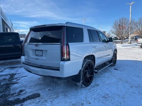Used 2016 Cadillac Escalade Premium image 8