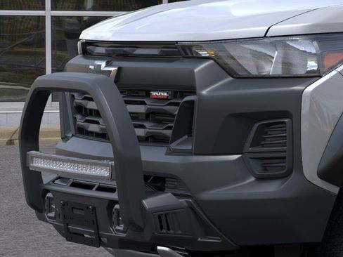 New 2026 Chevrolet Colorado Trail Boss w/ Off-Road Front Bumper Package image 24