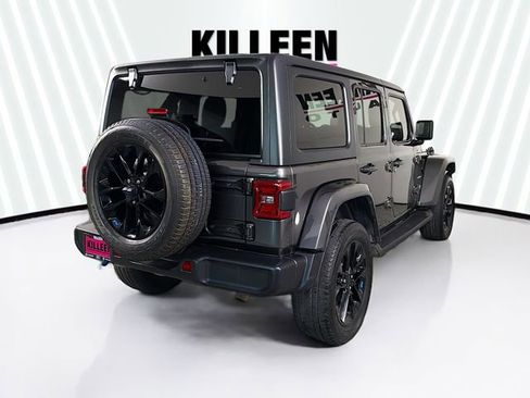 Used 2022 Jeep Wrangler Unlimited Sahara w/ Cold Weather Group image 7