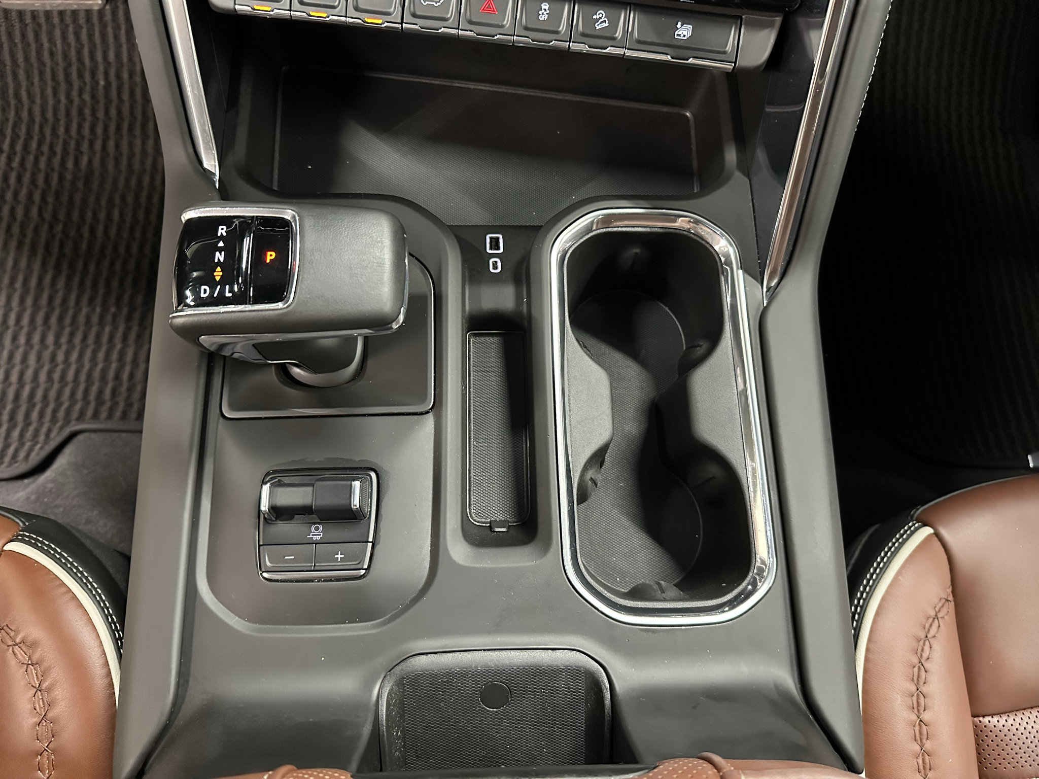 Certified 2024 GMC Sierra 1500 Denali Ultimate AWD/4WD image 31