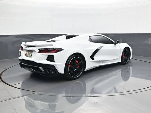 Used 2025 Chevrolet Corvette Stingray Preferred Conv w/ 2LT RWD image 5
