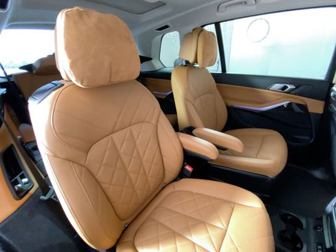 Certified 2023 BMW X7 xDrive40i w/ Climate Comfort Package image 32