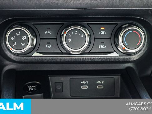 Used 2025 Nissan Kicks SV FWD image 33