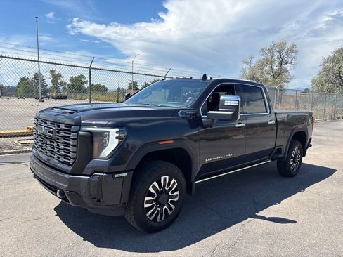 Used 2026 GMC Sierra 3500 Denali Ultimate AWD/4WD image 2
