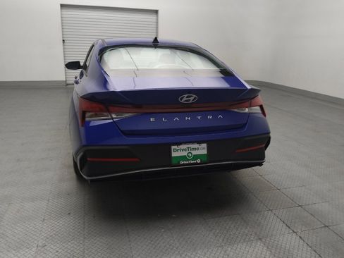 Used 2024 Hyundai Elantra SE FWD image 6