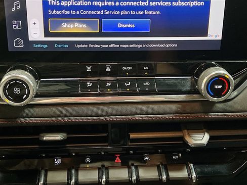 Used 2024 Chevrolet Colorado Z71 w/ Advanced Trailering Package AWD/4WD image 16