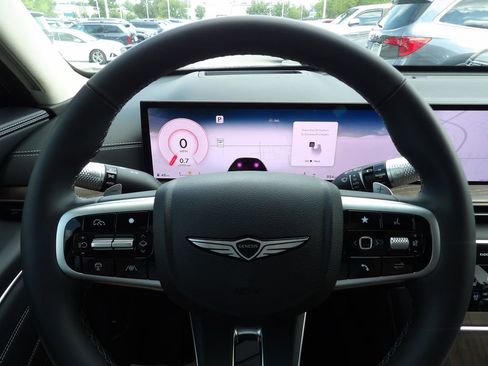 Used 2025 Genesis GV80 2.5T Prestige AWD/4WD image 17