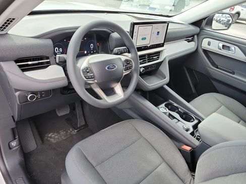 New 2026 Ford Explorer Active RWD image 19