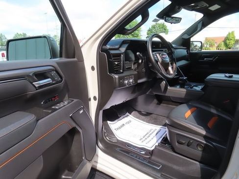 Used 2026 GMC Sierra 1500 AT4 w/ Technology Package AWD/4WD image 18