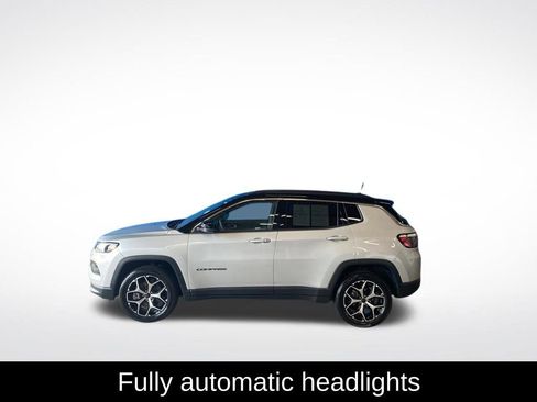 Used 2025 Jeep Compass Limited AWD/4WD image 16
