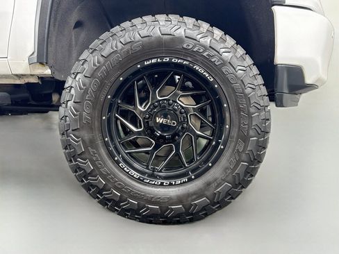 Used 2020 Chevrolet Silverado 3500 High Country w/ Z71 Off-Road Package AWD/4WD image 53