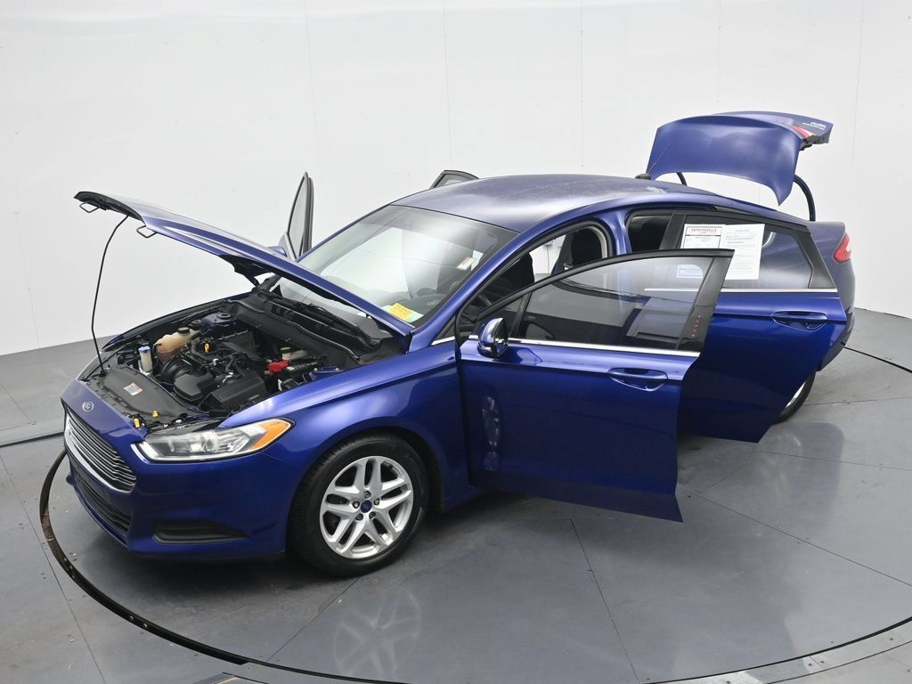 Used 2016 Ford Fusion SE FWD image 39
