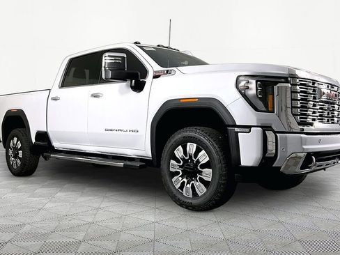 New 2026 GMC Sierra 2500 Denali w/ Denali Reserve Package AWD/4WD image 3