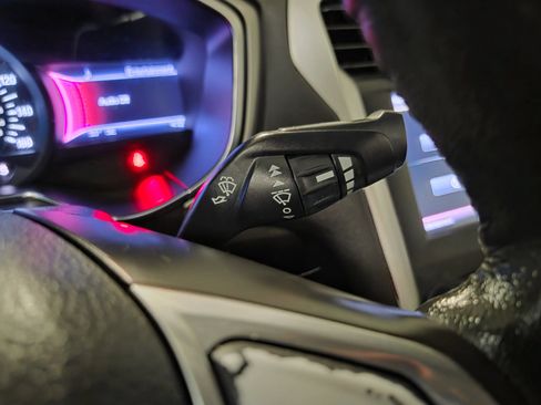 Used 2013 Ford Fusion SE FWD image 18