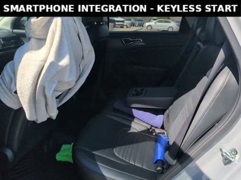 Used 2023 Kia Sportage SX image 7