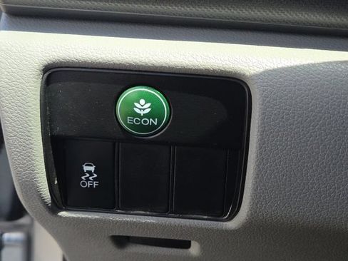 Used 2013 Honda Accord LX image 29