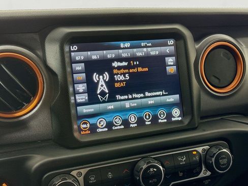 Used 2023 Jeep Gladiator Mojave w/ LED Lighting Group AWD/4WD image 11