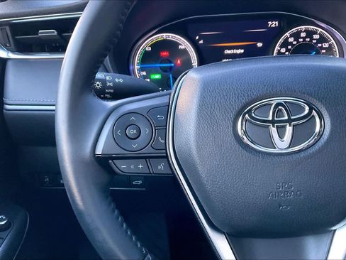 Certified 2022 Toyota Venza XLE image 23