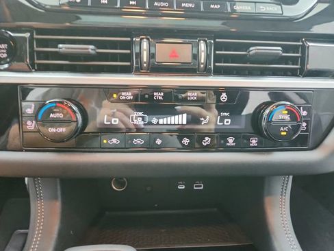 Used 2025 Nissan Pathfinder Platinum w/ Cargo Package FWD image 31