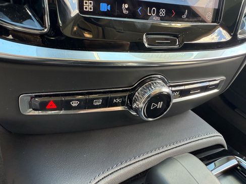 Used 2024 Volvo S60 T8 Plus w/ Climate Package image 37