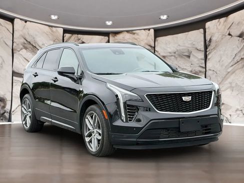 Used 2019 Cadillac XT4 Sport w/ Cold Weather Package FWD image 3