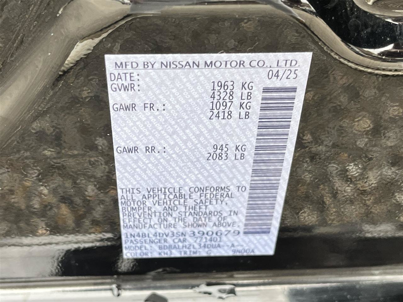 Used 2025 Nissan Altima 2.5 SV FWD image 12