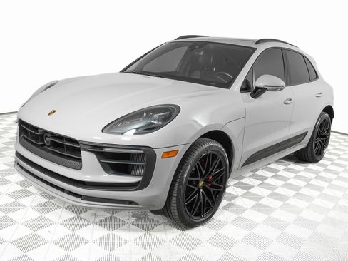 Used 2024 Porsche Macan S image 8