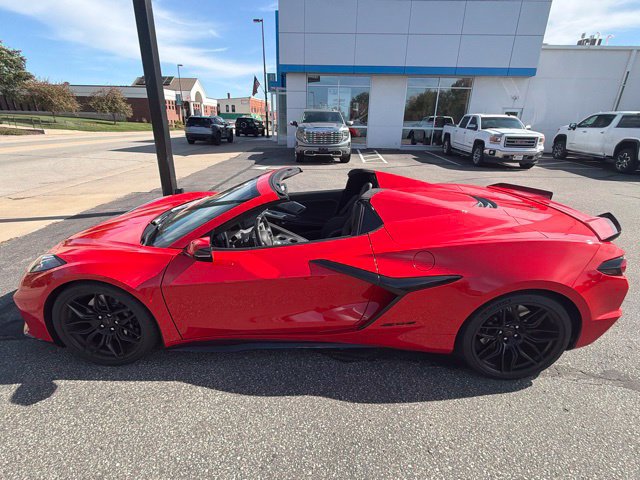 Used 2026 Chevrolet Corvette Z06 RWD image 12