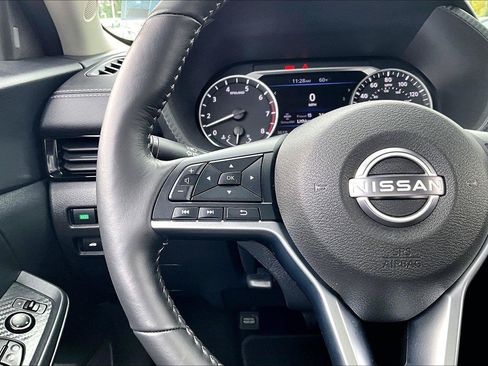 Used 2025 Nissan Sentra SV w/ All-Weather Package FWD image 11