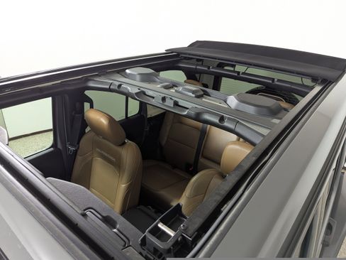 Used 2023 Jeep Wrangler Unlimited Rubicon 4xe w/ Safety Group image 27